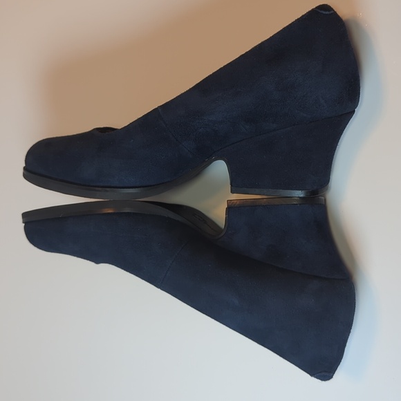 L'Amour DesPieds Jolanda Navy Blue Suede Pumps Size 7 - Picture 6 of 9